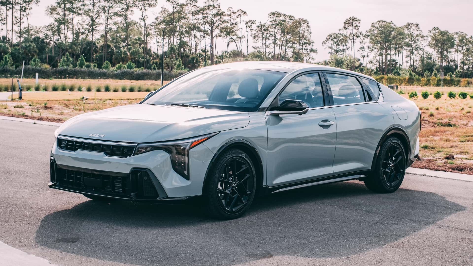 2025 Kia K4 GT-Line Turbo — повний преміальний огляд для Meta-Media