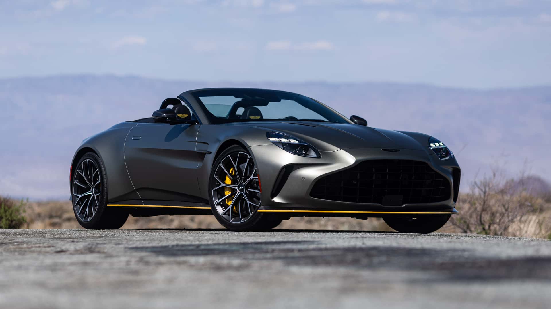 Aston Martin Vantage Roadster 2026: огляд, ціна, характеристики та фото нового суперкара