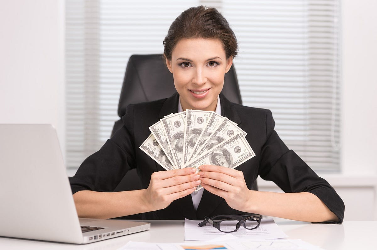 Бухгалтер Луцьк: чому бухгалтерія вирішує долю бізнесу і як обрати спеціаліста, який реально працює на ваш результат