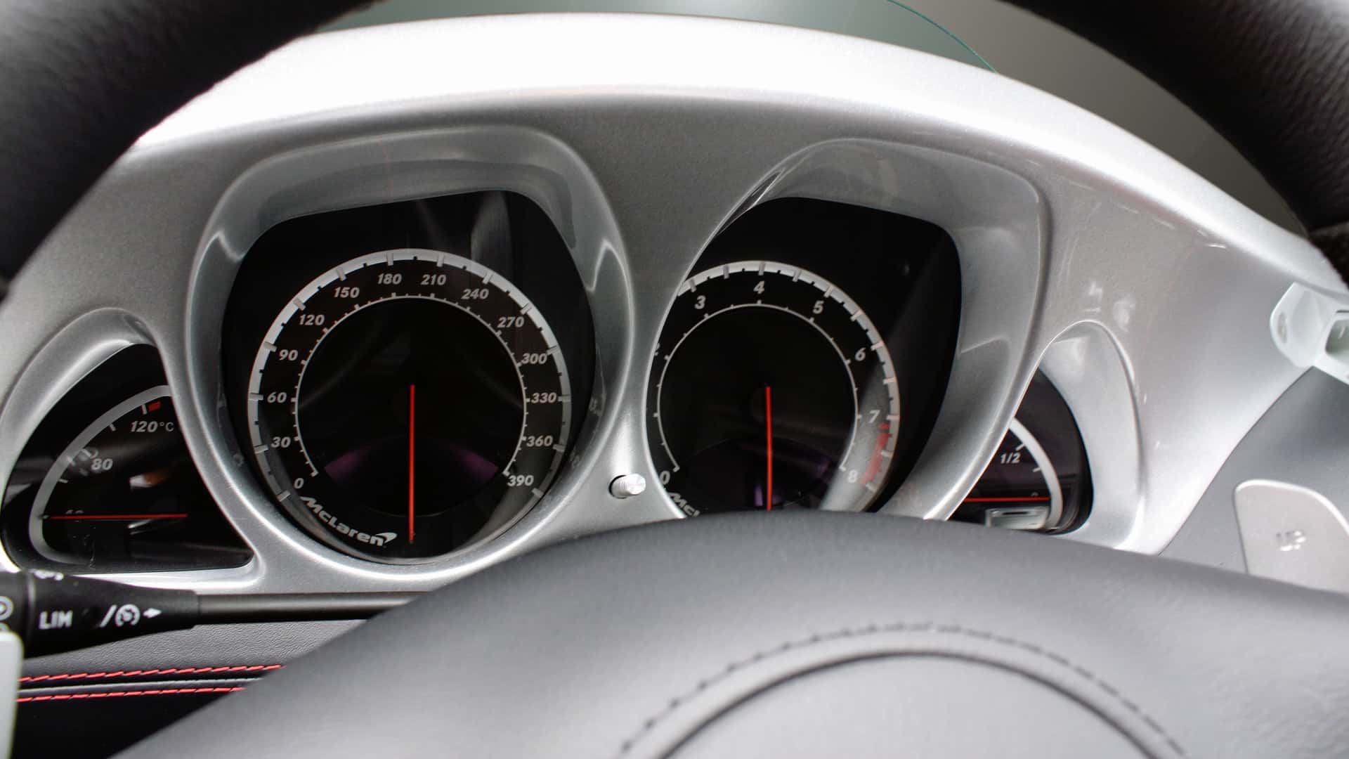 Mercedes-Benz SLR McLaren Stirling Moss (2009): історія найрідкіснішого суперкара Mercedes