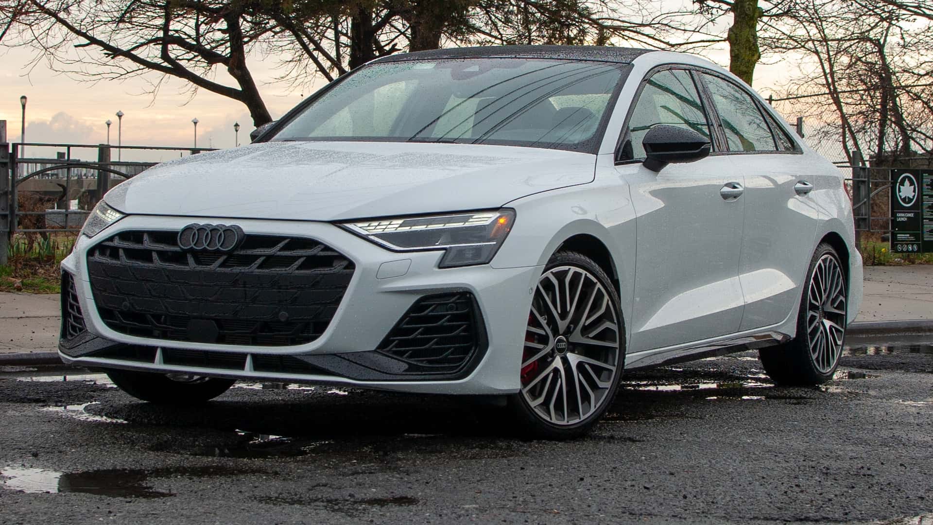 Audi S3 2025: ідеальний спортивний седан? Повний огляд, тест-драйв, характеристики та чому оновлена S3 стала найкращою у сегменті