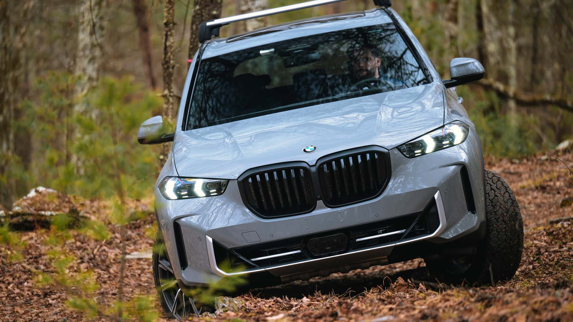 BMW X5 2025 з Off-Road Package: чи став преміальний кросовер справжнім позашляховиком