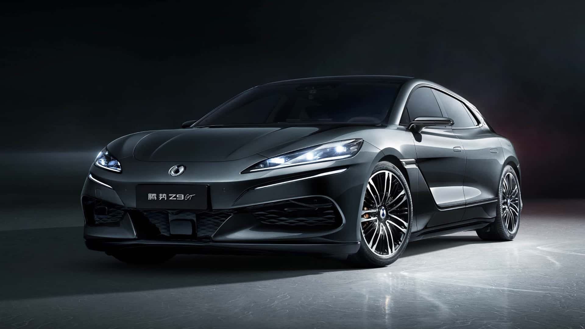 Denza Z9 GT 2025: огляд, характеристики, тест-драйв та розмитнення в Україні