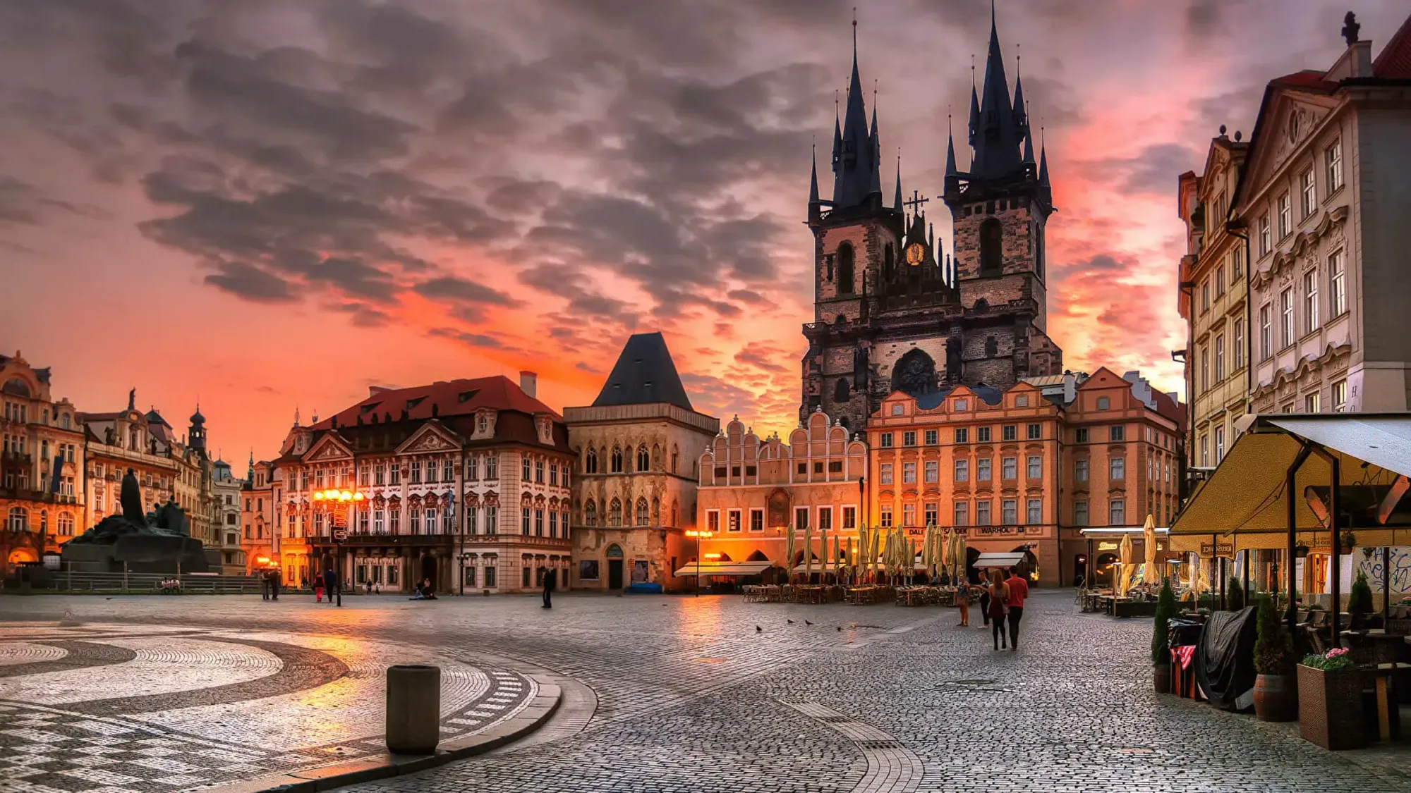 Робота в Празі для українців: вакансії, проживання, витрати