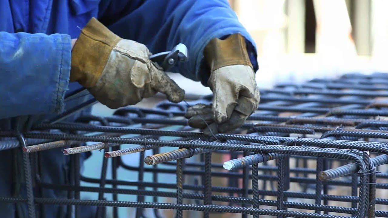 Робота в Чехії для українців: де шукати вакансії і що знати перед виїздом