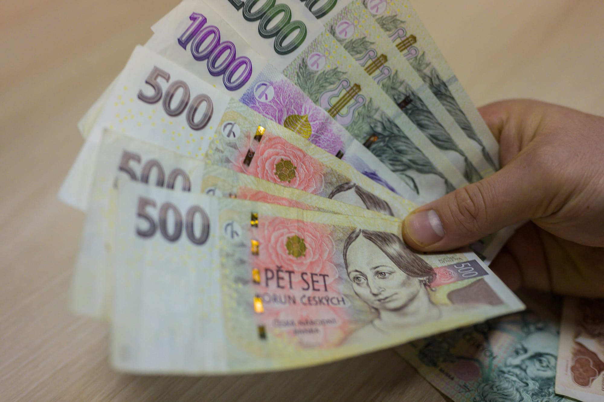 Зарплати в Чехії для українців: скільки реально платять за вакансіями