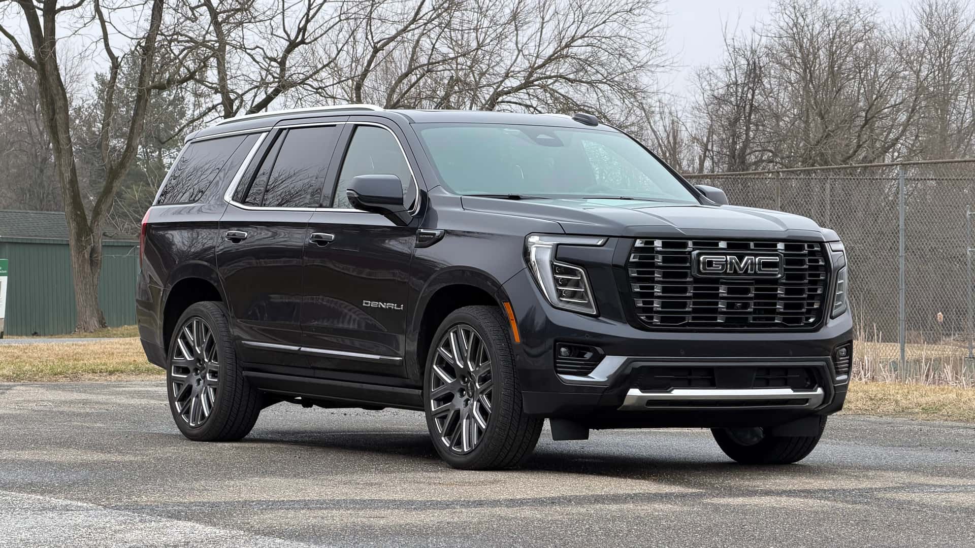 GMC Yukon Denali Ultimate 2026: великий американський SUV між комфортом і надмірністю