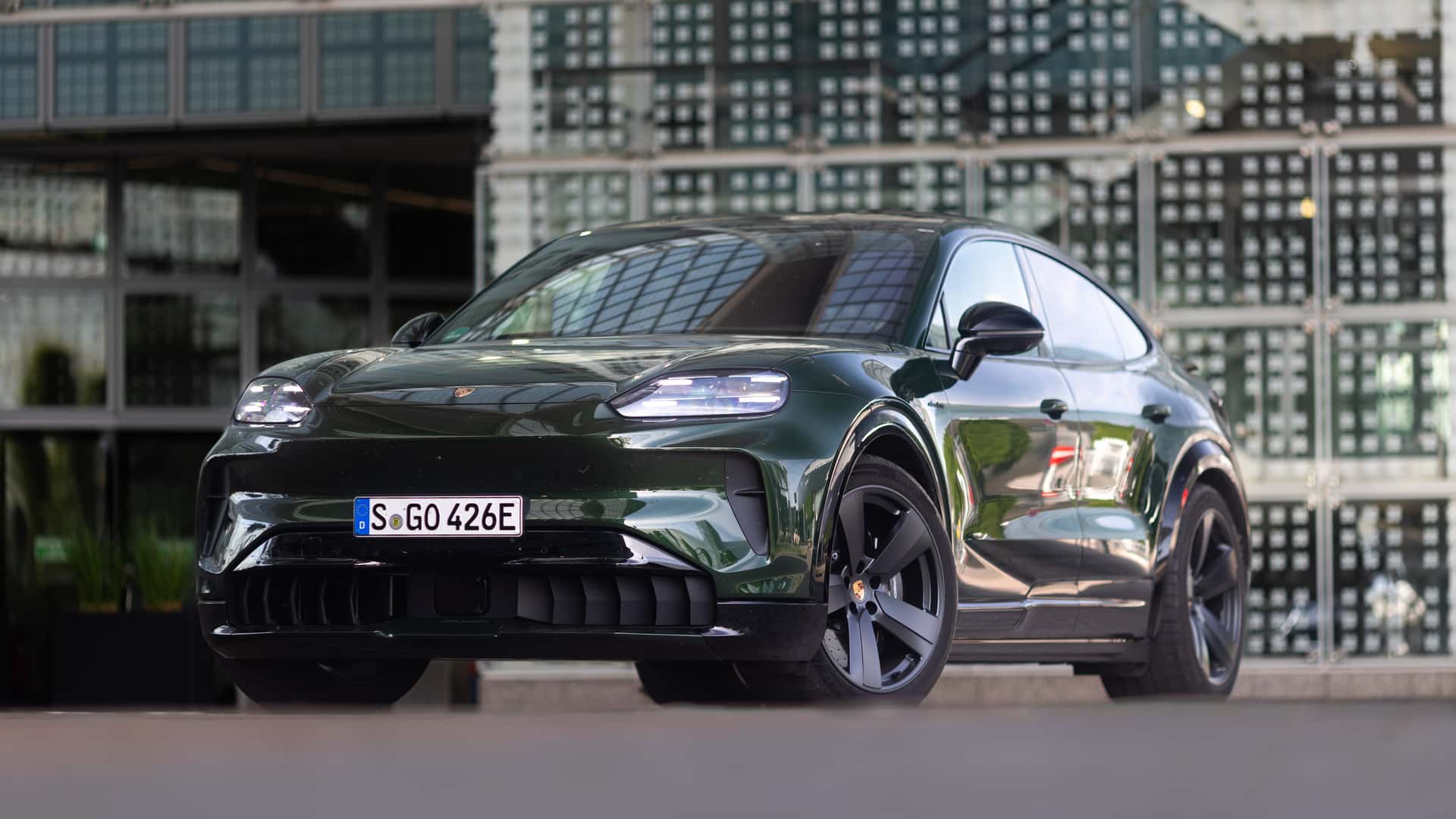 Porsche Cayenne S Coupé Electric 2026: огляд, ціна, розмитнення та реальний сенс електричного SUV-купе