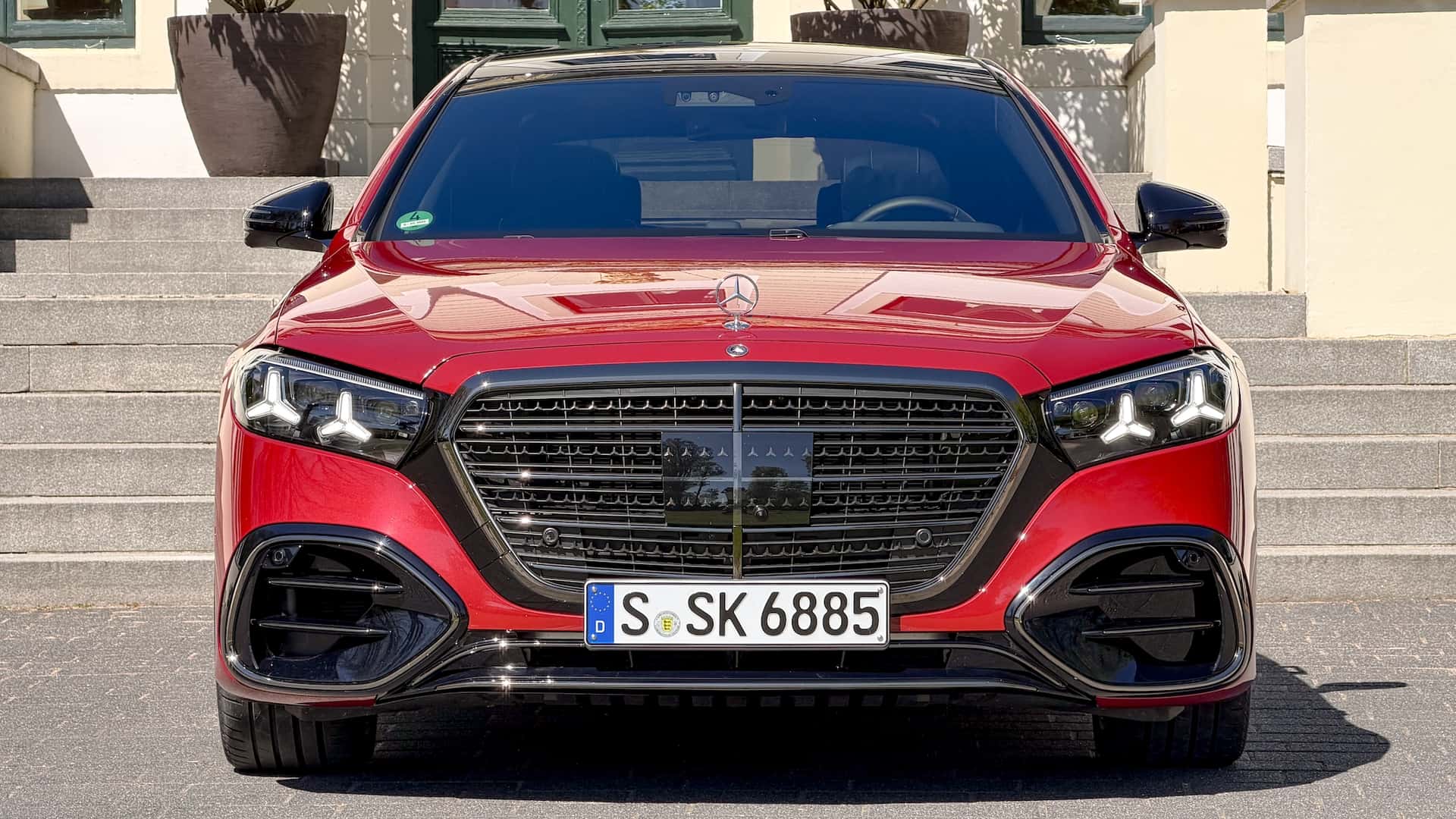 Mercedes-Benz S-Class 2027: ціна, комфорт і сенс великого люксового седана
