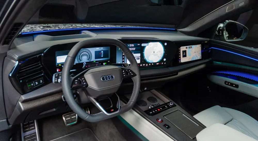 Audi Q9 салон: перший погляд на інтер’єр нового флагманського SUV Audi