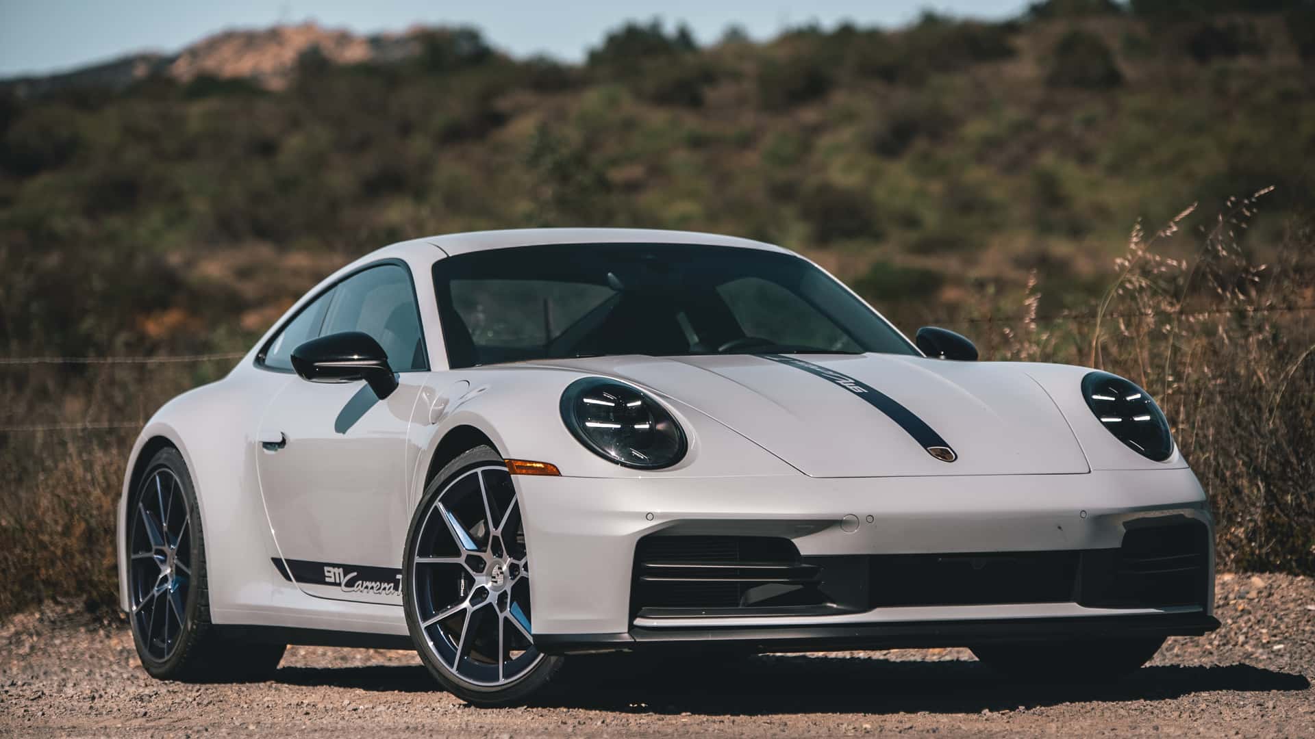Огляд Porsche 911 Carrera T 2026: спорткар для тих, хто ще хоче керувати сам